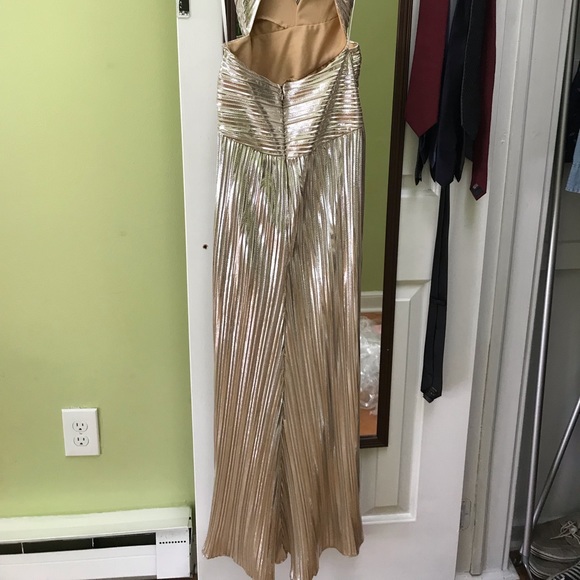 Dress - Picture 3 of 4